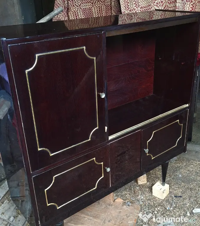 Vand mobila vintage de sufragerie