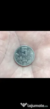Bănuți vechi de ani de zile 