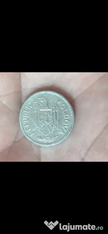 Bănuți vechi de ani de zile