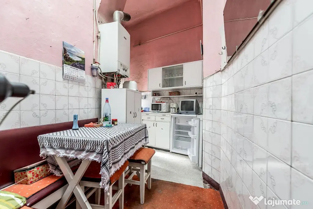 RAR pe piata Apartament cu 3 camere si balcon pe strada H...