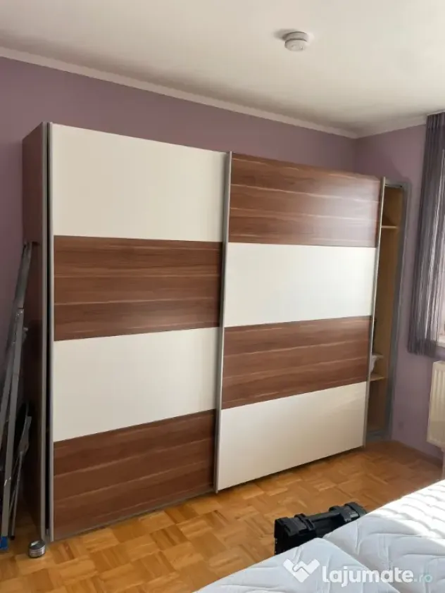 Dressing cu uși glisante
