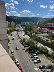 Apartament renovat complet, 69 mp, etaj 8 – Zona Semiluna,