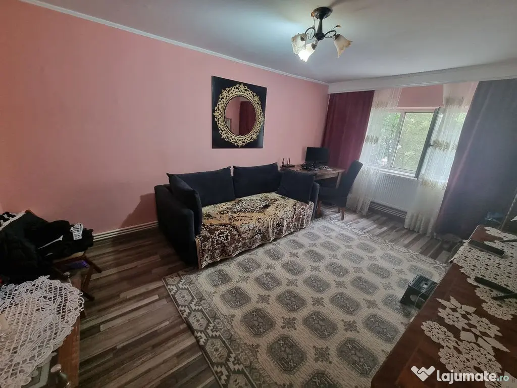 4 CAMERE DACIA, 2 BAI, 2 AP PE PALIER