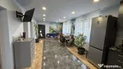 Casă modernă la cheie cu piscină, 7 ari teren și carport 