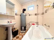 Casa cu teren generos de 1.315 mp, bucatarie de vara complet