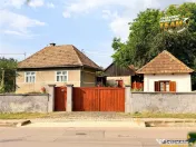 Casa cu teren generos de 1.315 mp, bucatarie de vara complet
