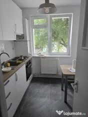 Apartament cu 2 camere de închiriat – zona Școala nr. 3 