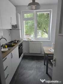 Apartament cu 2 camere de închiriat – zona Școala nr. 3