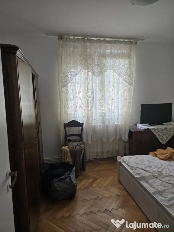 Apartament cu 2 camere de închiriat – zona Școala nr. 3