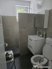 Apartament cu 2 camere de închiriat – zona Școala nr. 3 