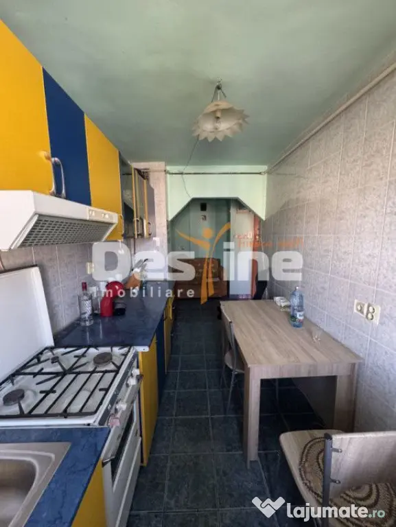 Apartament 2 camere etaj 3 - Simeria (Hunedoara)