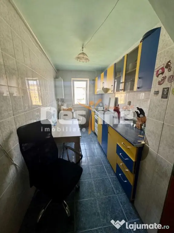Apartament 2 camere etaj 3 - Simeria (Hunedoara)
