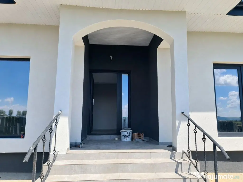 Casă VOROVEȘTI | 4 camere, 87 mp utili, încălzire în...