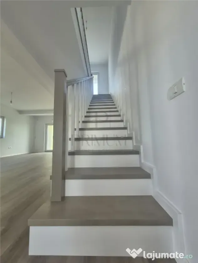 Duplex modern - 3 dormitoare - zona excelenta