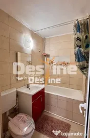 Apartament cu 3 camere, semidecomandat - aproape de centru