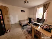 Apartament cu 1 camera, 38mp, balcon, baie cu geam, zona Pet 