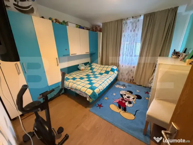 Apartament cu 3 camere în zonă excelentă - 61 mp, etaj in