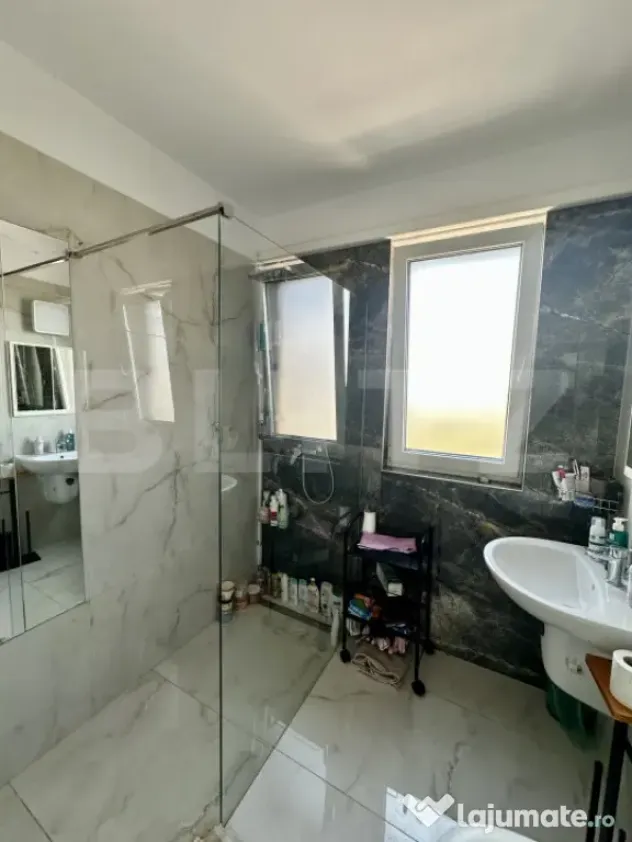 Penthouse modern cu terasă de 55 mp și parcare subterană