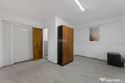 Apartament la casă de inchiriat cu 4 camere și 4 băi Z... 