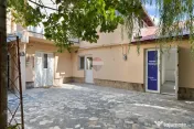 Apartament la casă de inchiriat cu 4 camere și 4 băi Z... 