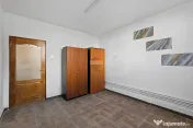 Apartament la casă de inchiriat cu 4 camere și 4 băi Z... 