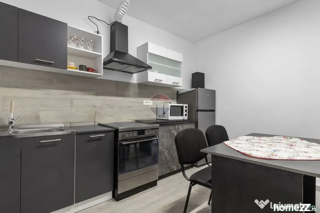 Spatiu de inchiriat cu 4 camere și 4 băi Zona Făt-Frumos - Arad (Arad)