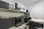 Spatiu de inchiriat cu 4 camere și 4 băi Zona Făt-Frumos 