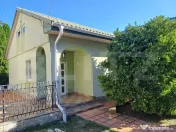Vila cu foisor si cabana, Suceava zona centrala 