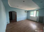 Apartament cu 3 camere, de , zona sud, scoala 8
