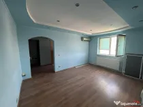 Apartament cu 3 camere, de , zona sud, scoala 8