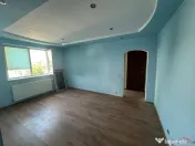 Apartament cu 3 camere, de , zona sud, scoala 8 