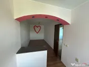 Apartament cu 3 camere, de , zona sud, scoala 8 