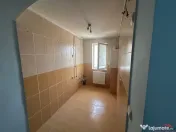 Apartament cu 3 camere, de , zona sud, scoala 8 