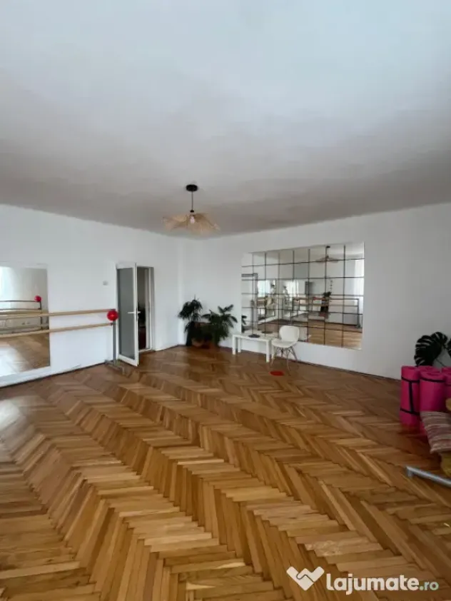 Apartament 3 camere 160 mp | beci 80 mp | gradina 160 mp | z