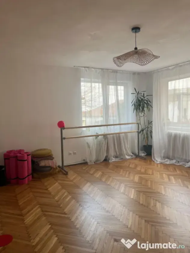 Apartament 3 camere 160 mp | beci 80 mp | gradina 160 mp | z