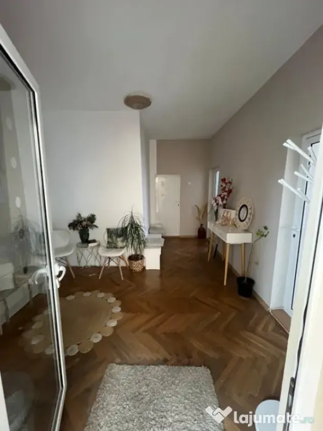 Apartament 3 camere 160 mp | beci 80 mp | gradina 160 mp | z