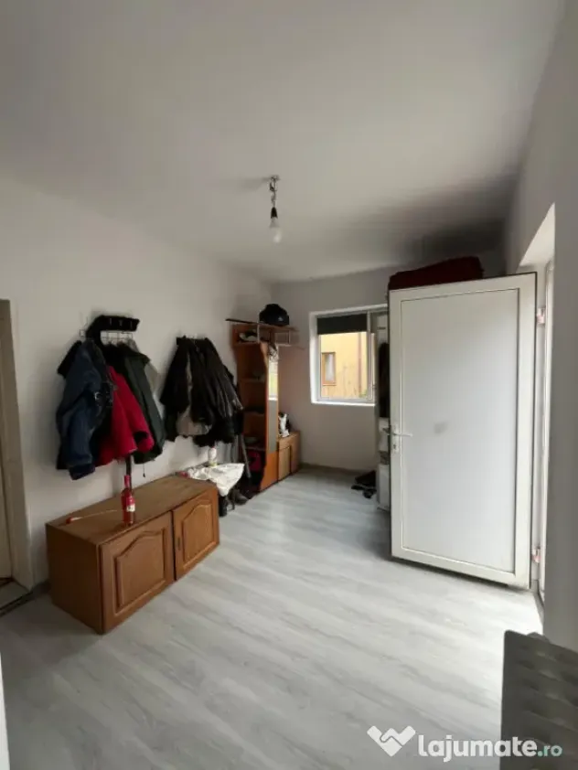 Apartament 3 camere 160 mp | beci 80 mp | gradina 160 mp | z