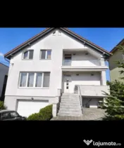 Vila 7 camere , 330 MP, Zona Andrei Muresanu , Cluj