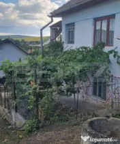 CASA CU TEREN SI PANORAMA SUPERBA 