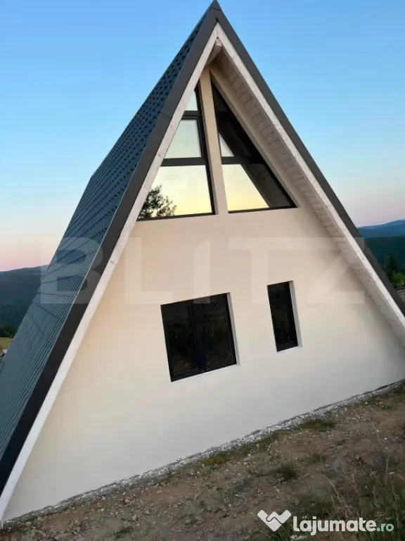 Cabana A-Frame – Relaxare in Familie sau Investitie Turist