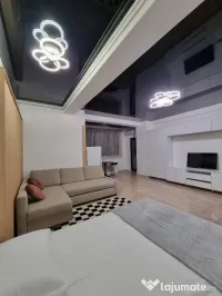 Proprietar închiriez studio 