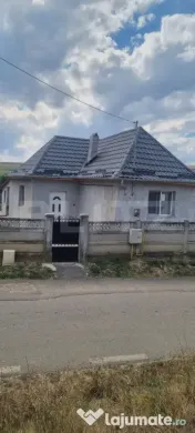 Casa cu 2 camere 