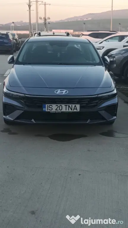 vând Hyundai Elantra Exclusive