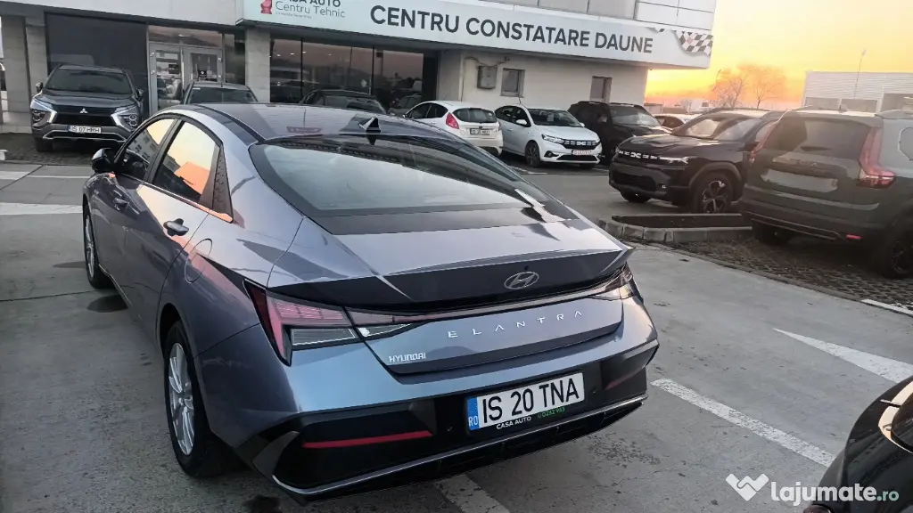 vând Hyundai Elantra Exclusive