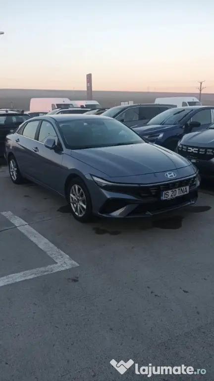 vând Hyundai Elantra Exclusive