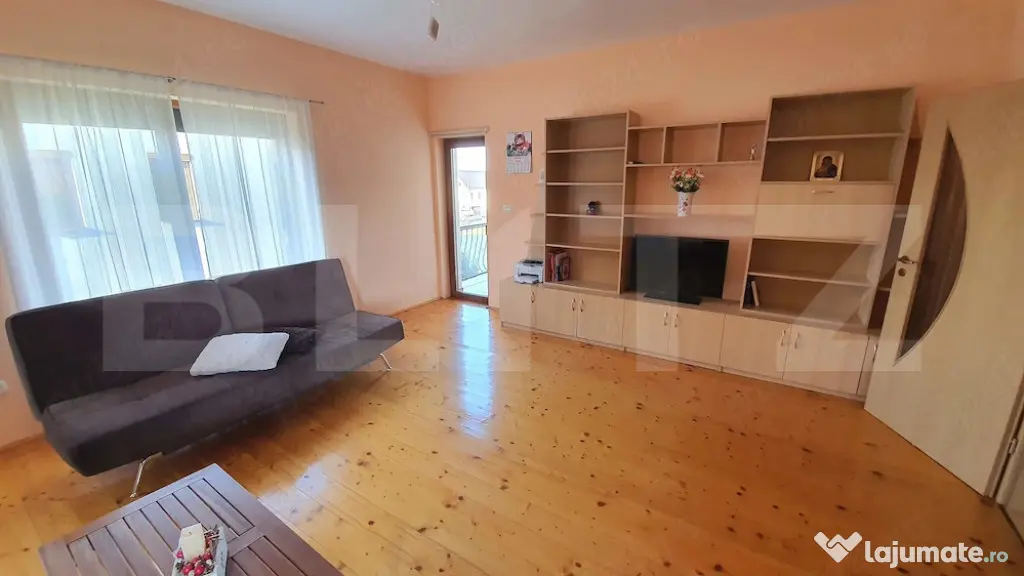 Apartament modern cu 3 camere, balcon și loc de parcare
