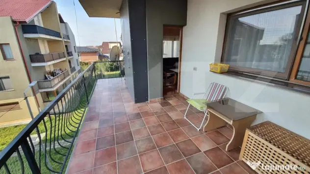 Apartament modern cu 3 camere, balcon și loc de parcare