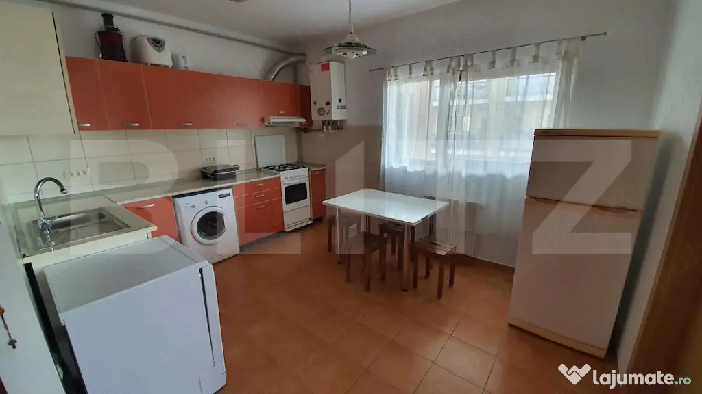 Apartament modern cu 3 camere, balcon și loc de parcare