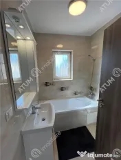 Apartament 2 camere balcon si parcare zona Calea Cisnadiei S