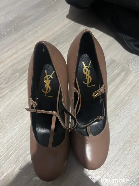 Pantofi